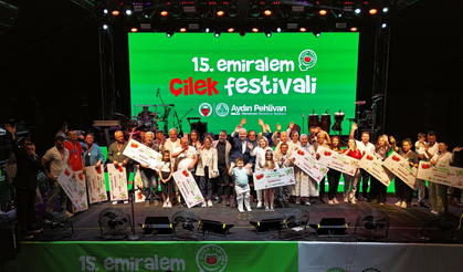 Emiralem Çilek Festivali'nden rekor! Ziyaretçi sayısı 1 milyonu geçti
