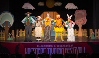 Karabağlar Kent Tiyatrosu ilk turnesini gerçekleştirdi