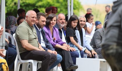 Karabağlar’da Bahar Şenliği gençlerle renklendi