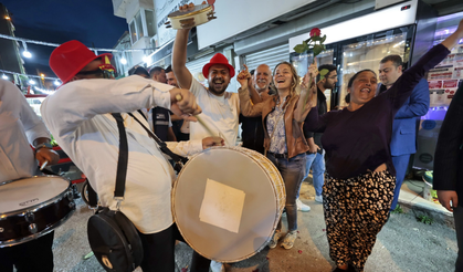 Konak’ta bahar renkli başladı: Hıdırellez şenliğine yoğun ilgi!