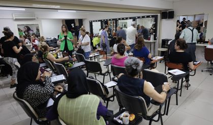 Konaklı kadınlara ücretsiz kuaför hizmeti