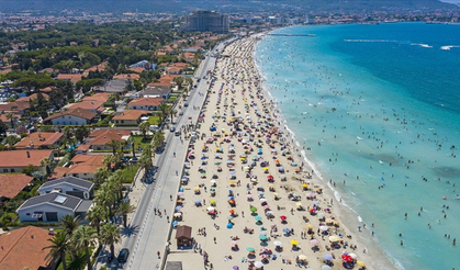 Tatilcilerin gözdesi Çeşme’de yoğun ilgi