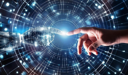 Altman ve Musk insanı teknolojiyle birleştirme yarışında