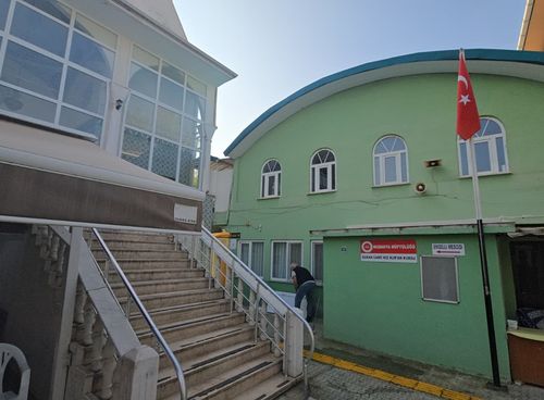 Cami tuvaletinde cansız beden bulundu