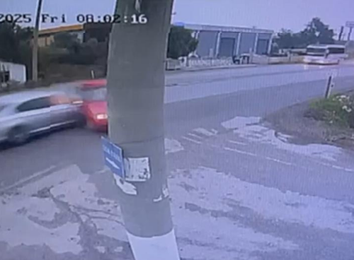 Ulucak’ta iki otomobil kafa kafaya çarpıştı: 2 ölü, 4 yaralı