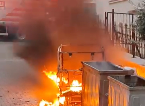 Elektrikli araç patlama sesinin ardından alev aldı