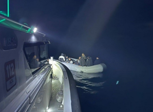 İzmir açıklarında göçmen operasyonu: 125 kişi kurtarıldı