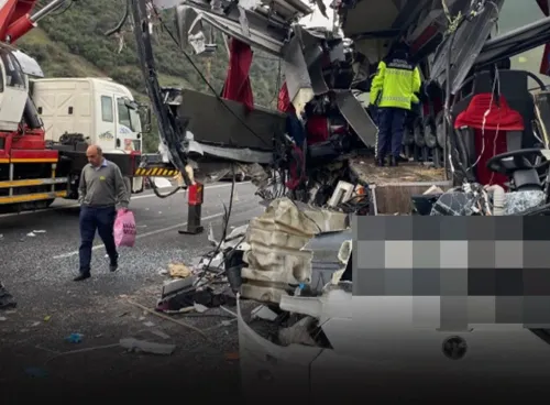İzmir–Gaziantep seferinde feci kaza: Çok sayıda ölü ve yaralı