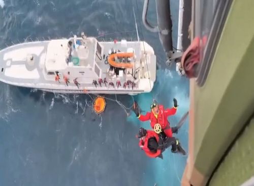 MSB duyurdu: İzmir’de batan bottaki 2 kişi kurtarıldı