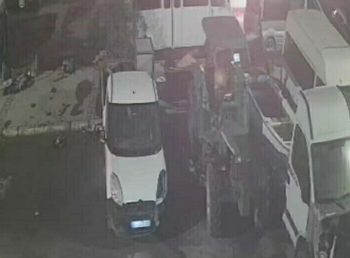 Yangın güvenlik kamerasında: Hurda otobüste genç öldü, 3 gözaltı