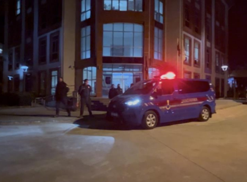 Bayındır’da polise mukavemet: 3 polis yaralandı, 4 şüpheli tutuklandı