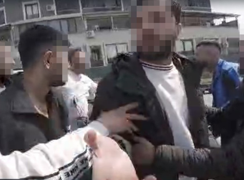 Trafikte korna uyarısı darpla sonuçlandı