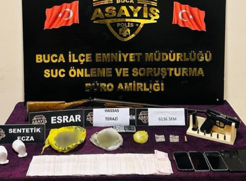 İzmir'de uyuşturucu operasyonunda 5 şüpheli gözaltına alındı