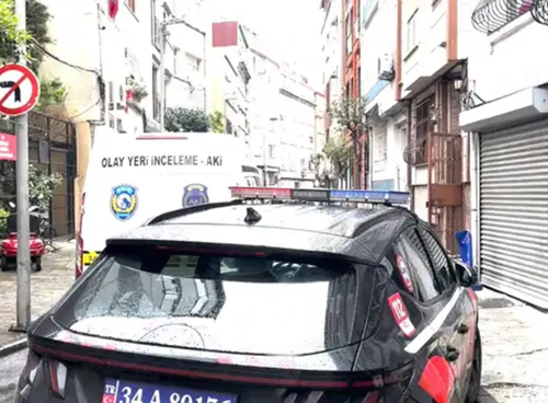 Ev basan eski sevgili kadının erkek arkadaşını 7 yerinden bıçakladı