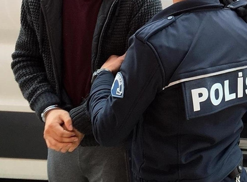 İzmir'de 12 yıl hapis cezası bulunan şahıs yakalandı