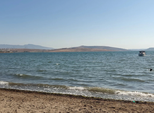 Şakran Plajı’nda korku dolu anlar: Boğulma tehlikesi geçiren 2 çocuğun durumu ağır