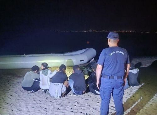 İzmir'de düzensiz göç operasyonları: 31 göçmen yakalandı