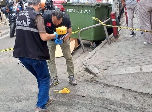Konak’ta sokak ortasında silahlı saldırı: 2 şüpheli gözaltında