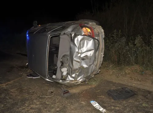 Ödemiş’te otomobil devrildi: 3 yaralı