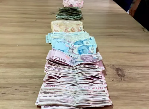 Zabıtanın yakaladığı dilencinin üzerinden 25 bin lira çıktı!