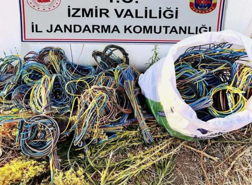 Aliağa’da kablo hırsızlığına suçüstü: 7 olayın failleri yakalandı
