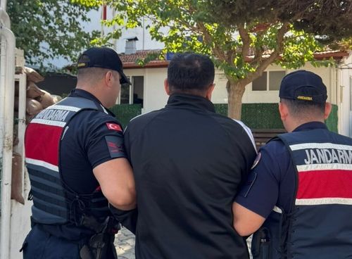 İzmir'de 26 aydır aranan firari hükümlü yakalandı