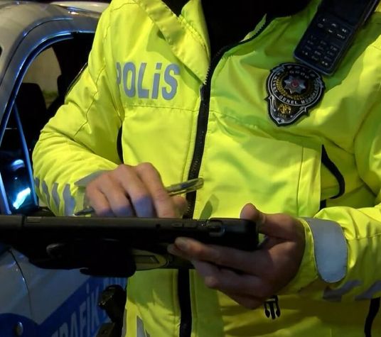 Bornova’da tehlikeli manevraya ceza