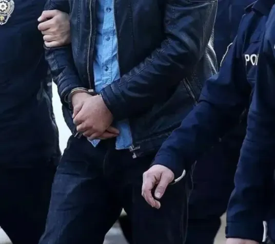 İzmir dahil 8 ilde kripto pençesi: 2.3 milyar TL'lik vurgun çökertildi!