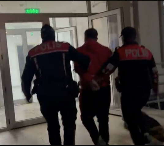 16 yıl 8 ay hapis cezası bulunan şüpheli İzmir polisinden kaçamadı