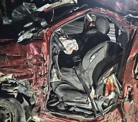 Aydın’da korkunç kaza: Tır ile hafif ticari araç çarpıştı, 3 kişi hayatını kaybetti