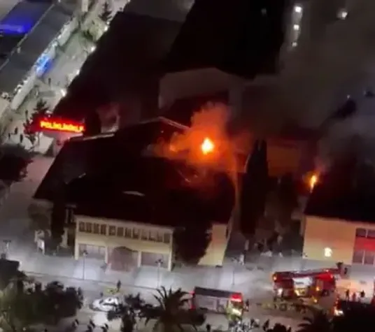 İstanbul’da hastanede yangın paniği: Hastalar tahliye ediliyor