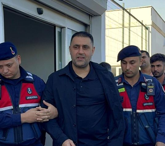Çukurova Belediye Başkanı Emrah Kozay görevden uzaklaştırıldı