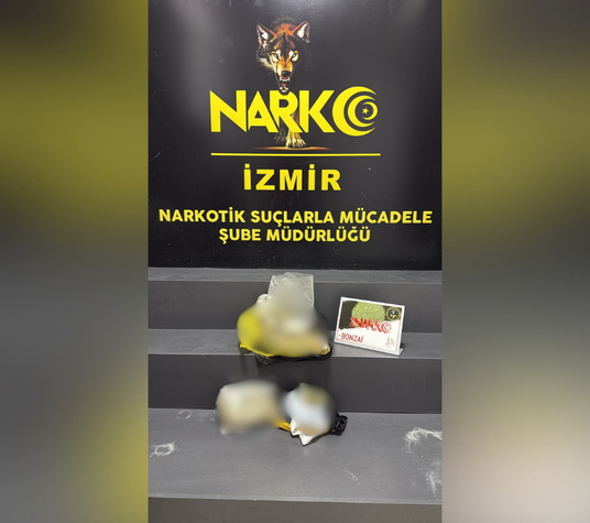 İzmir’de uyuşturucu operasyonu: Poşetinden yaklaşık 2 kilo bonzai çıktı