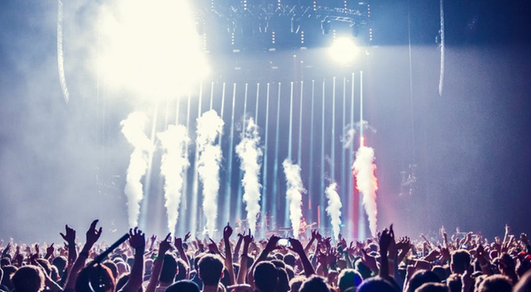 İzmir’de 80 milyonluk vurgun iddiası: Eğlence sektörünün tanınmış ismi Suç duyurusunda bulundu