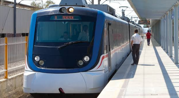 İZBAN’da intihar girişimi: Genç işçi ağır yaralandı