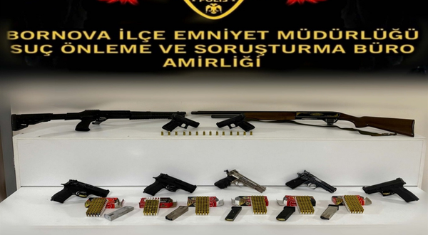 Bornova'da aile apartmanına silah kaçakçılığı operasyonu: 3 tutuklama