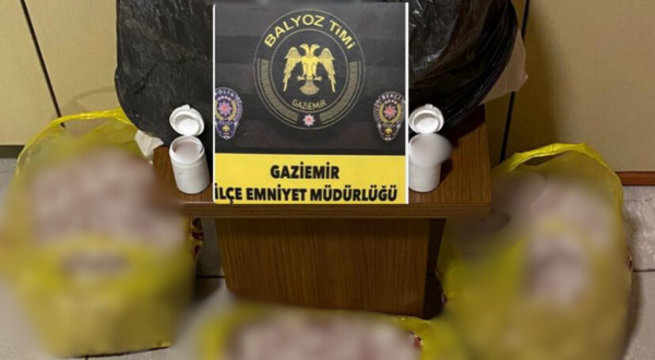 Gaziemir’de durdurulan araçta 80 bin adet hap ele geçirildi