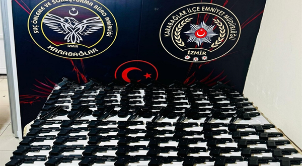 Karabağlar'da güvercin kümesinde silah üretimi operasyonu: 3 gözaltı