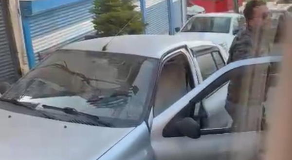 Bornova'da tartıştığı sürücüyü aracından inerek rahatsız eden sürücüye ceza yağdı