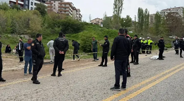 1 Mayıs’ta acı kaza: Kanalizasyon çalışmasında iki işçi kamyonetin altında can verdi