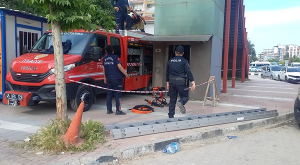 Manisa’da asansörde feci ölüm: Sıkışarak yaşamını yitirdi