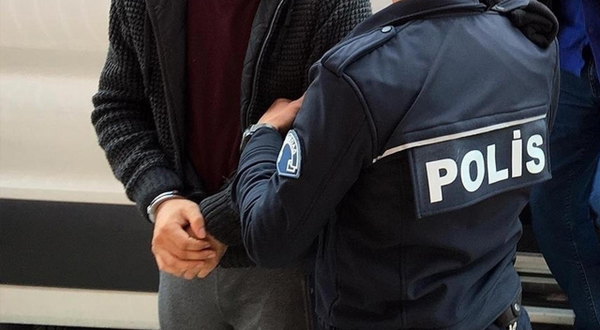 İzmir'de 12 yıl hapis cezası bulunan şahıs yakalandı