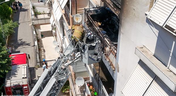 Karabağlar'da 7 katlı apartmanda korkutan yangın! 6 kişi tahliye edildi