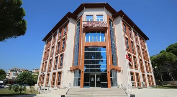 Bayındır'da şafak operasyonu: 3 şüpheli gözaltında