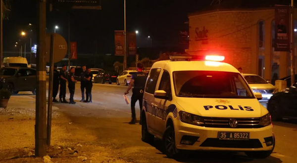 İzmir’de gece eğlencesi kabusa döndü: Bıçaklı kavga can aldı