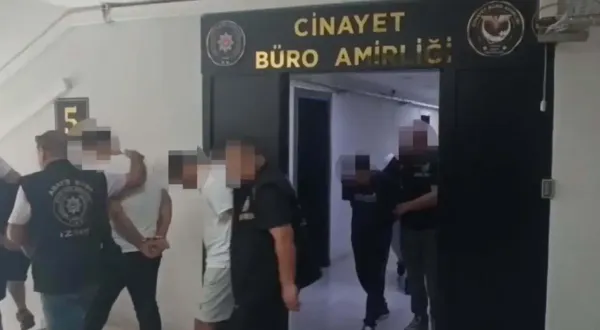 Karabağlar’da silahlı çatışma can aldı: 15 yaşındaki Ayaz hayatını kaybetti