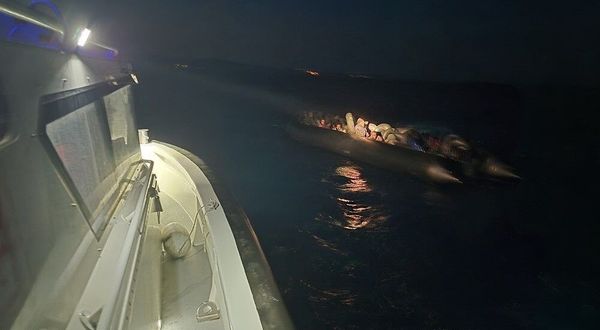 Urla açıklarında 41 düzensiz göçmen yakalandı: 1 organizatör gözaltında