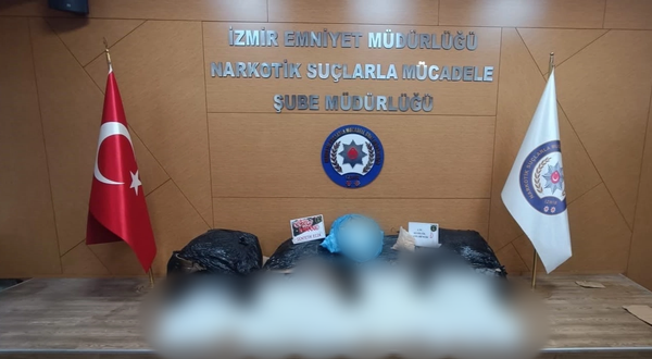 İzmir’de narkotik operasyonu: 196 bin yasaklı madde geçirildi