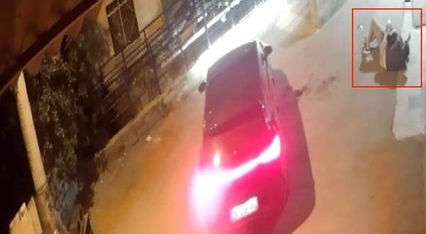 Cinayet sonrası yerde yatan kurbanın başında telefonla konuşup kaçtı!