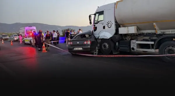 Bayındır’da feci kaza: Tanker ile otomobil çarpıştı, karı-koca hayatını kaybetti